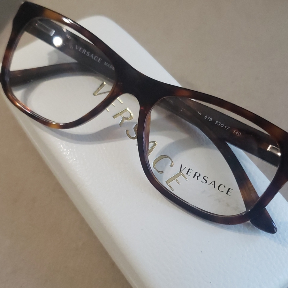 Eyeglasses